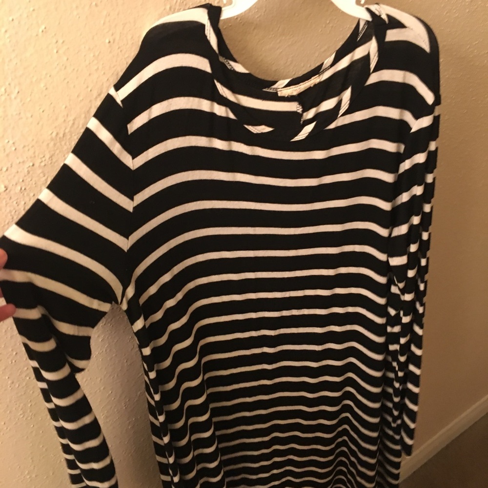 Black white striped long sleeves dress
